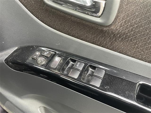Nissan ROOX 2009 7718967-9