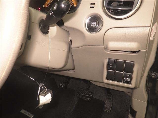 Nissan ROOX 2010 7719034-8