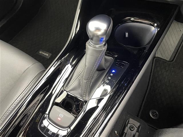 Toyota C-HR 2023 7738898-10