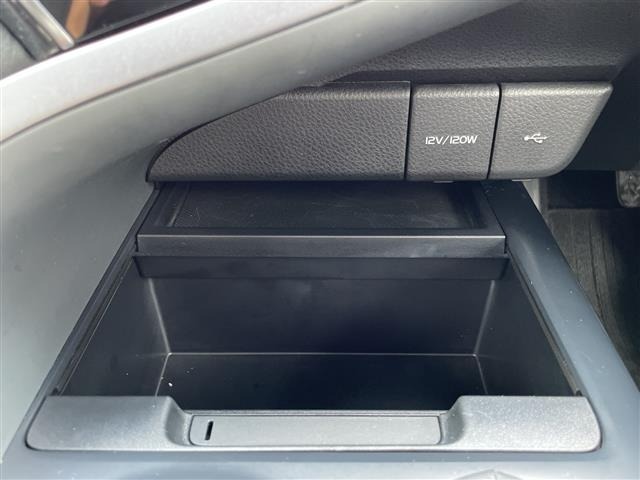 Toyota CAMRY 2021 7739969-22