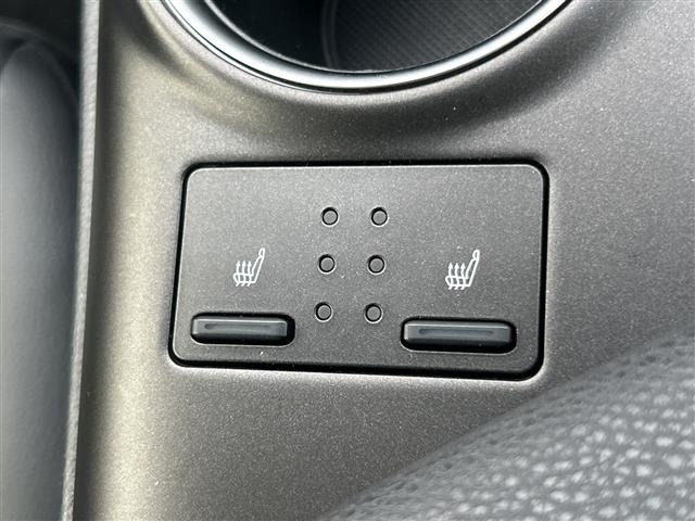 Toyota CAMRY 2023 7739978-12