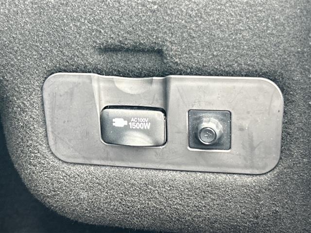 Toyota CAMRY 2023 7739978-2