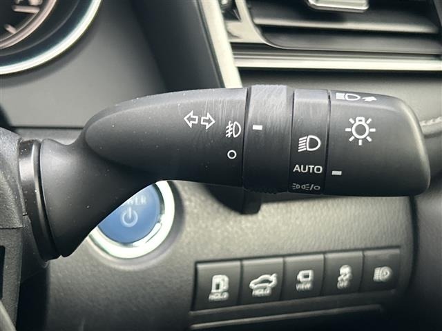 Toyota CAMRY 2023 7739978-8