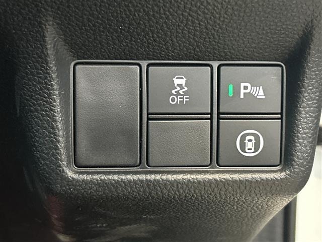 Honda CIVIC 2022 7737906-2