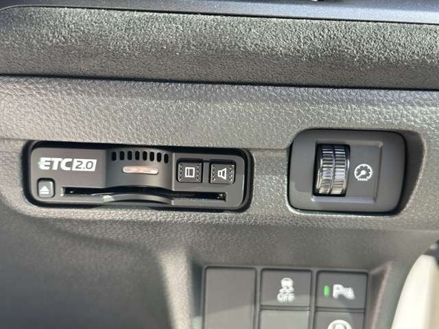 Honda CIVIC 2025 7737947-12
