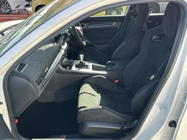Honda CIVIC 2025 7737947-2