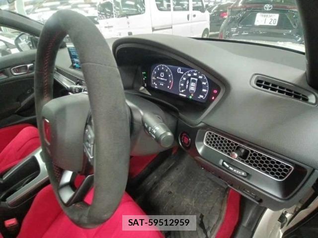 Honda CIVIC 2024 7737948-9