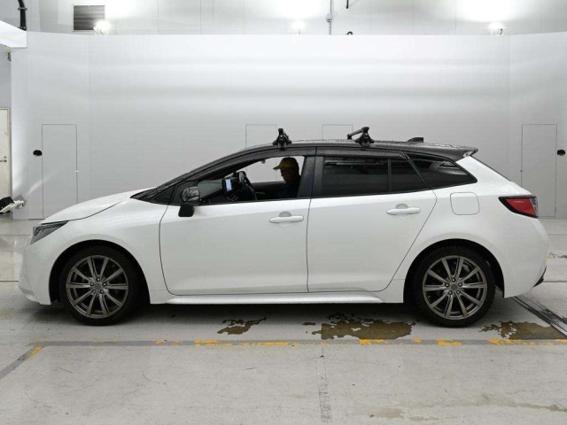 Toyota COROLLA TOURING 2021 7743217-4