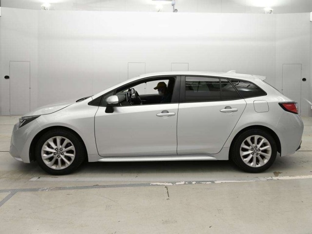 Toyota COROLLA TOURING 2022 7743219-4