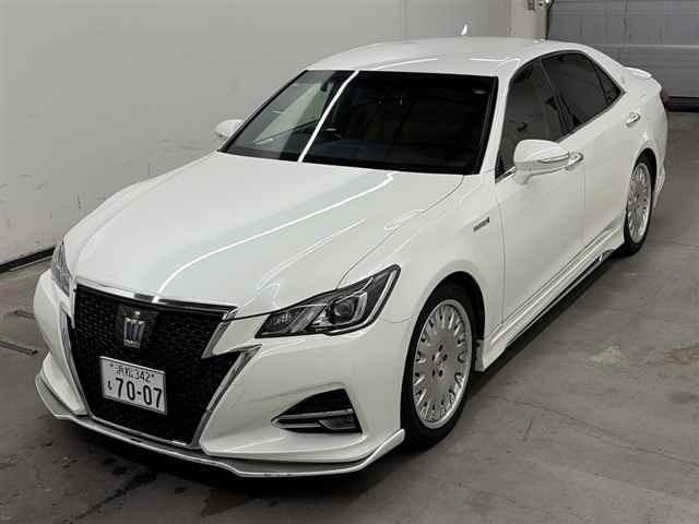 Toyota CROWN 2016 7745048-4