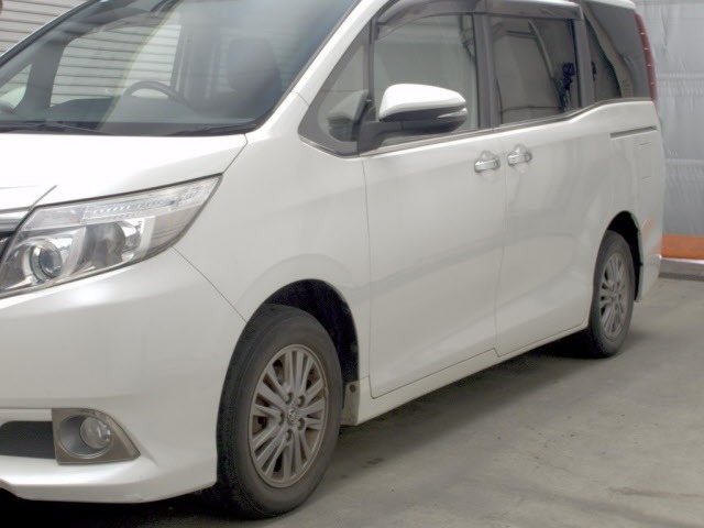 Toyota ESQUIRE 2015 7742635-4