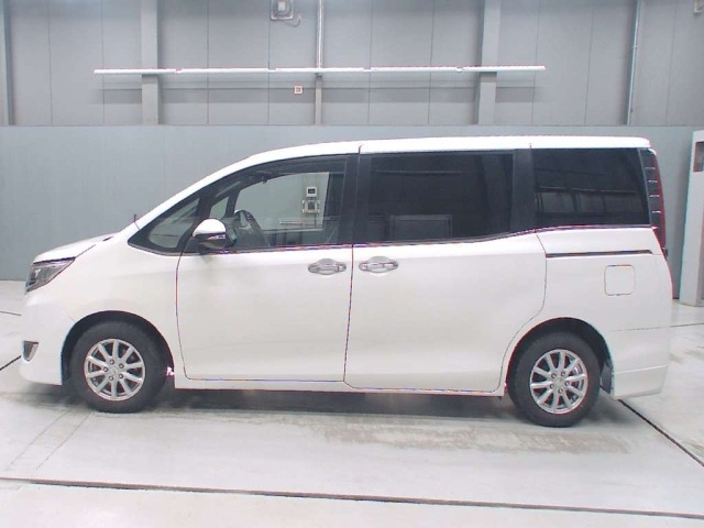 Toyota ESQUIRE 2017 7742687-4