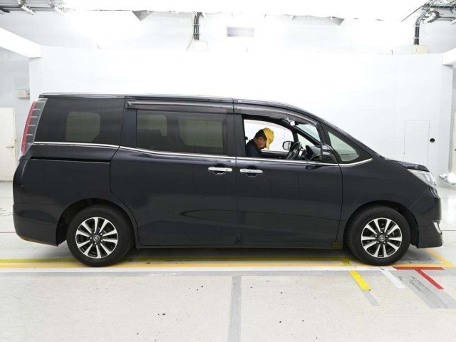 Toyota ESQUIRE 2018 7742729-3