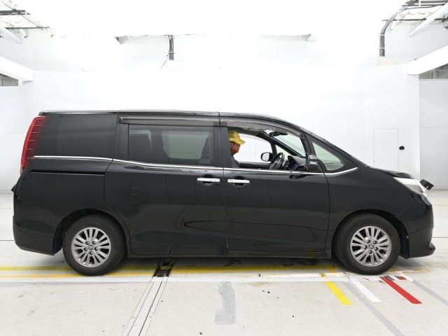 Toyota ESQUIRE 2017 7742736-3