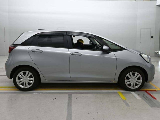 Honda FIT 2024 7741330-3