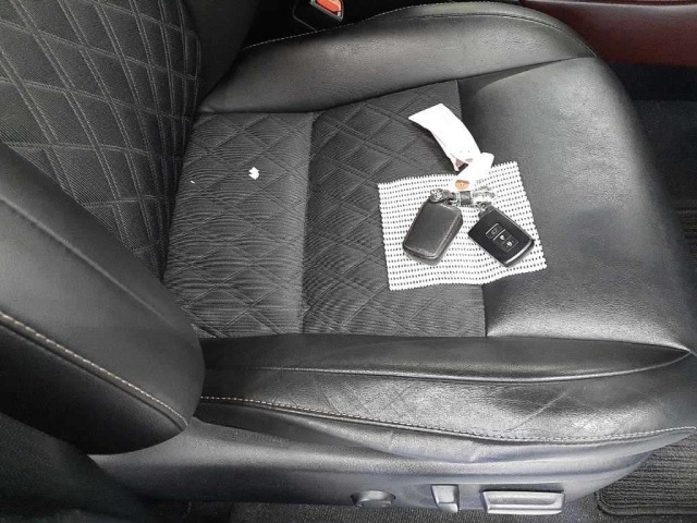 Toyota HARRIER 2017 7744709-10
