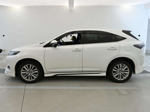 Toyota HARRIER 2017 7744709-4