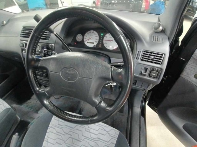 Toyota IPSUM 1999 7741563-9