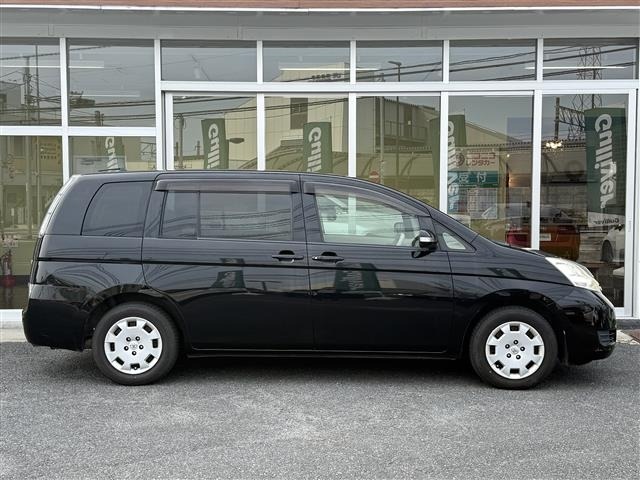 Toyota ISIS 2013 7732590-18