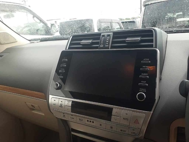 Toyota LAND CRUISER PRADO 2023 7741946-12