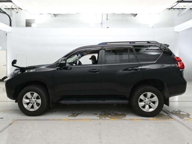 Toyota LAND CRUISER PRADO 2017 7741947-4