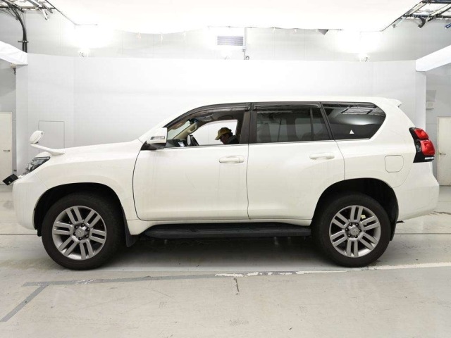 Toyota LAND CRUISER PRADO 2021 7741963-4