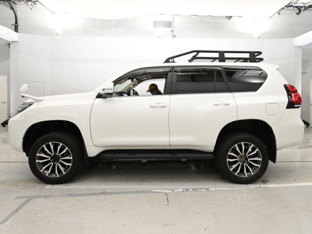 Toyota LAND CRUISER PRADO 2021 7741965-4