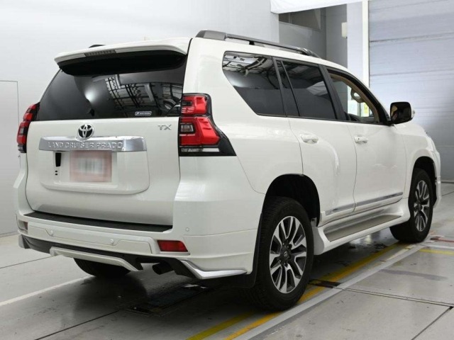Toyota LAND CRUISER PRADO 2023 7741974-1