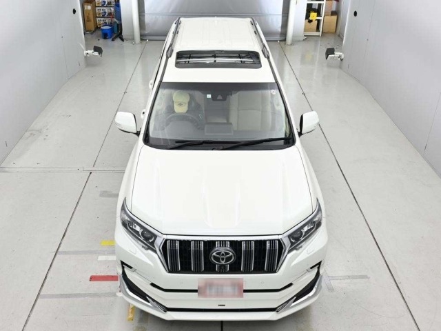 Toyota LAND CRUISER PRADO 2023 7741974-7