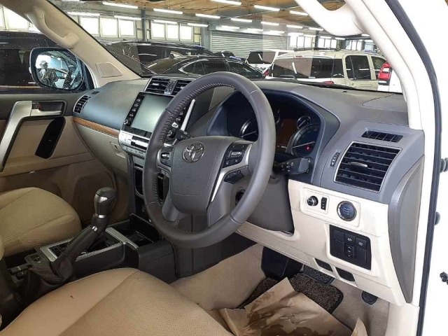 Toyota LAND CRUISER PRADO 2023 7741974-9