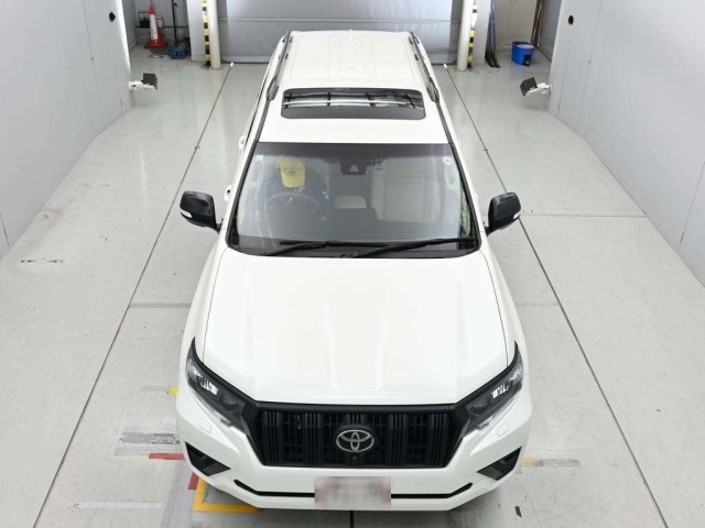 Toyota LAND CRUISER PRADO 2023 7741975-7
