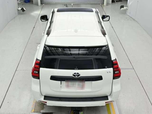 Toyota LAND CRUISER PRADO 2023 7741975-8