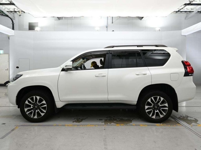 Toyota LAND CRUISER PRADO 2022 7741994-4