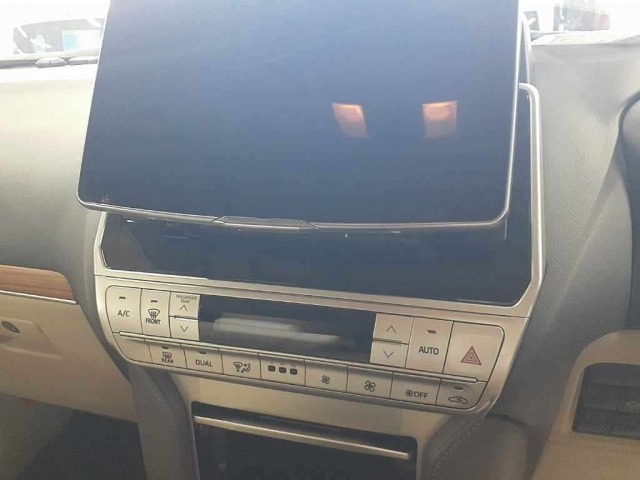 Toyota LAND CRUISER PRADO 2023 7741995-12