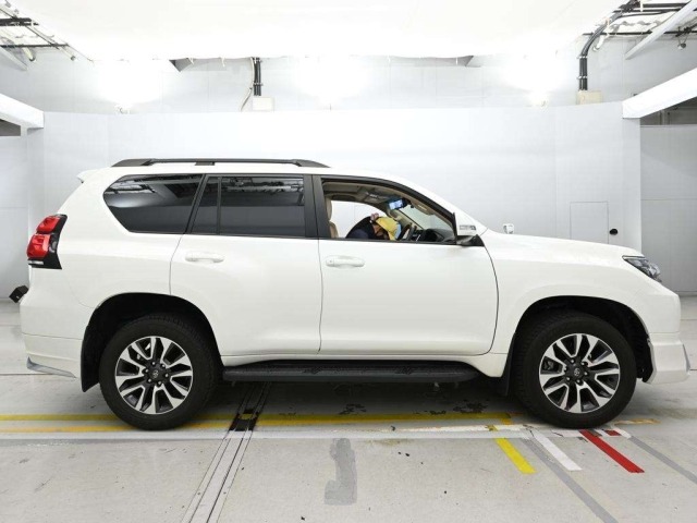 Toyota LAND CRUISER PRADO 2023 7741995-3