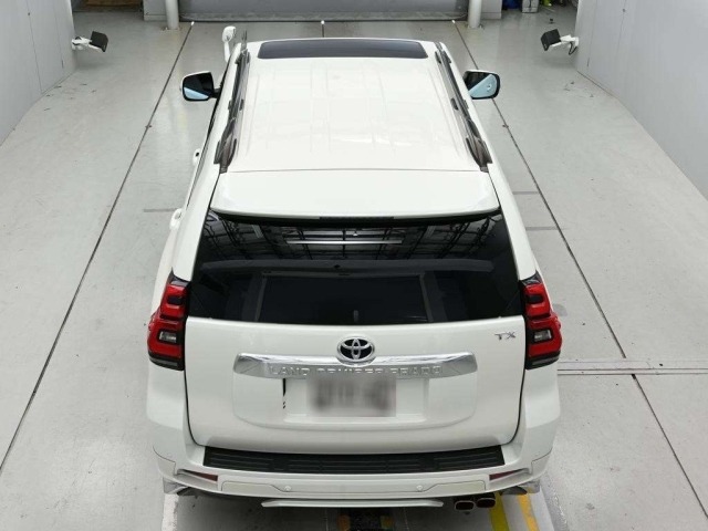 Toyota LAND CRUISER PRADO 2023 7741995-8