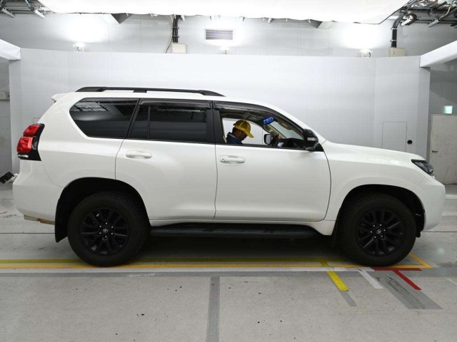 Toyota LAND CRUISER PRADO 2022 7742002-3