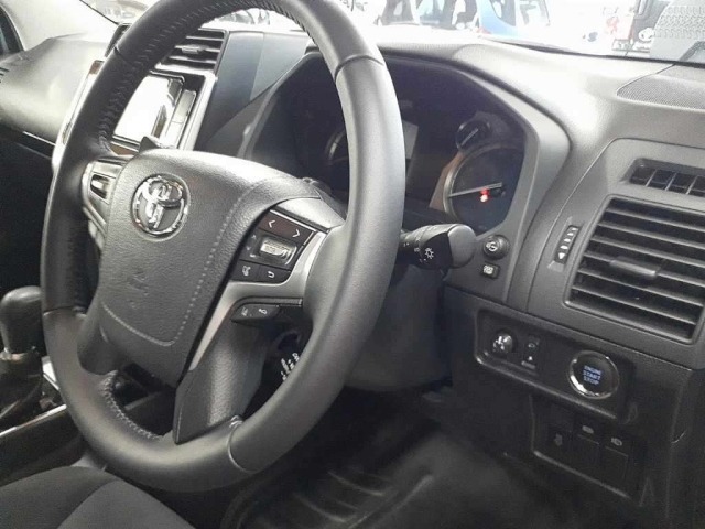 Toyota LAND CRUISER PRADO 2018 7742003-9