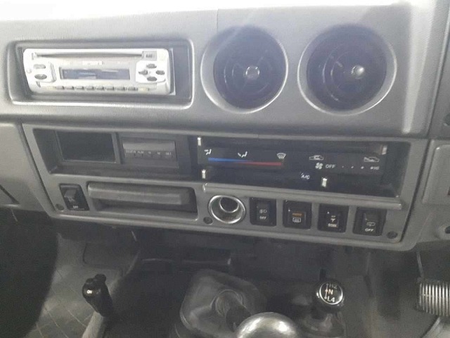 Toyota LAND CRUISER 1986 7740658-12