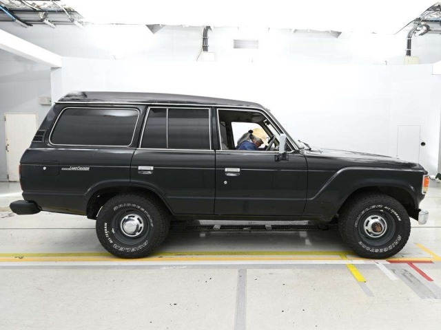 Toyota LAND CRUISER 1986 7740658-3