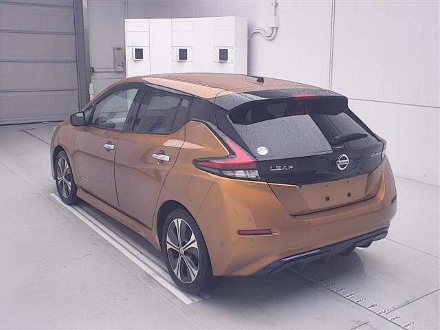 Nissan LEAF 2018 7740624-1