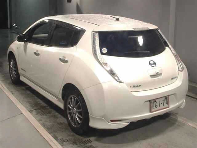 Nissan LEAF 2017 7740638-1