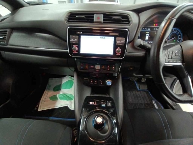 Nissan LEAF 2018 7740671-11