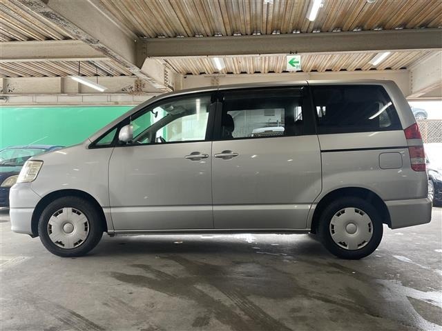 Toyota NOAH 2002 7737927-1