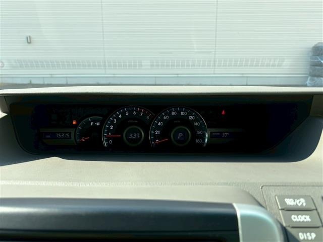 Toyota NOAH 2010 7737938-1