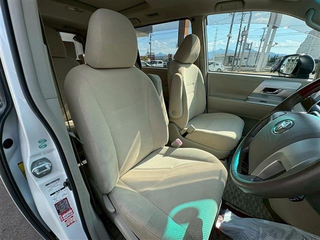 Toyota NOAH 2010 7737938-20