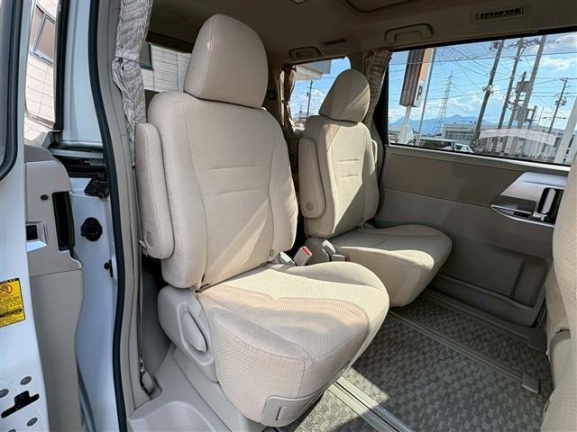 Toyota NOAH 2010 7737938-6