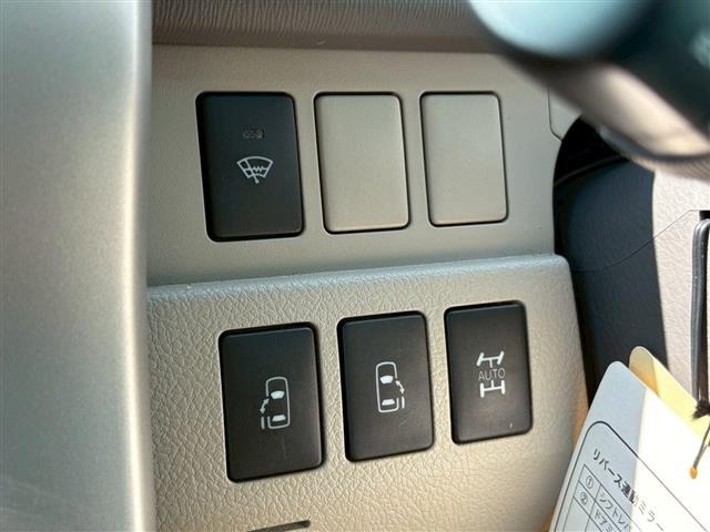 Toyota NOAH 2010 7737938-8