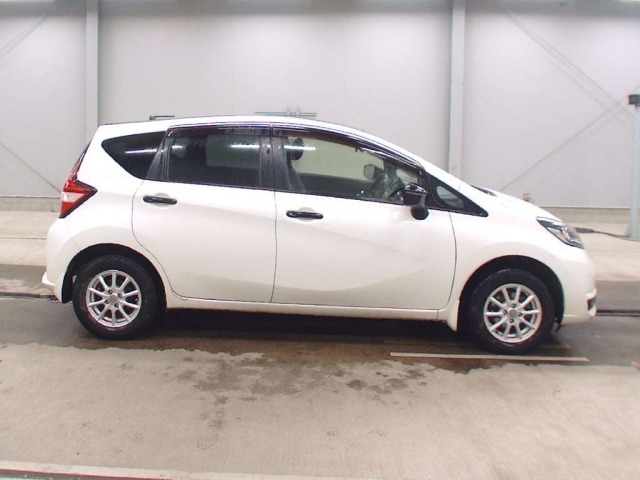 Nissan NOTE 2018 7744884-3