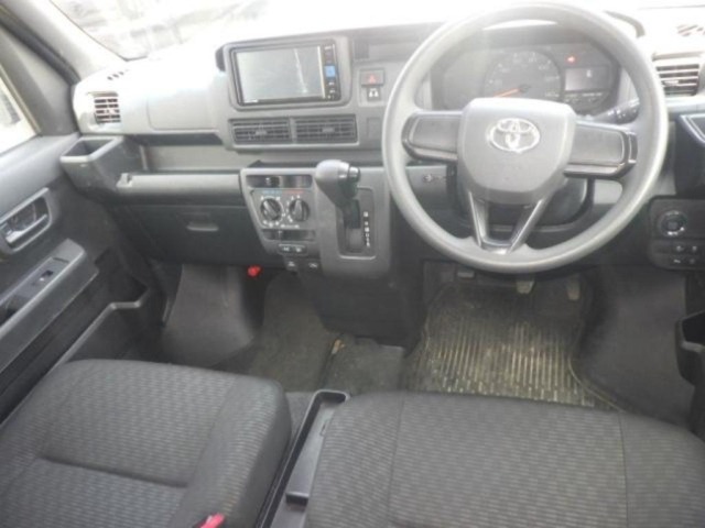 Toyota PIXIS VAN 2024 7743686-2